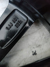 Laden Sie das Bild in den Galerie-Viewer, 1x Alufelge 17 Zoll 7.0&quot; 5x100 46ET Glanz Schwarz 5JJ601025 Skoda Rapid