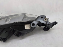 Laden Sie das Bild in den Galerie-Viewer, Frontscheinwerfer Mazda III B45A-51040 Links Scheinwerfer Headlight