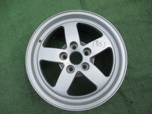 Laden Sie das Bild in den Galerie-Viewer, 1x Alufelge 16 Zoll 7.0&quot; 5x112 35ET Silber 8W0601025 Audi A4 B9 Rim Wheel