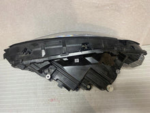 Laden Sie das Bild in den Galerie-Viewer, Frontscheinwerfer Mercedes-Benz W247 A2479063605 Full LED Rechts Headlight SCH4335649171pr