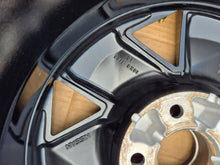 Load image into Gallery viewer, 1x Alufelge 16 Zoll 6.5&quot; 5x114.3 40ET Glanz Silber Nissan Leaf Rim Wheel