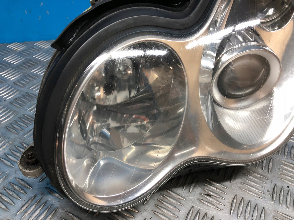 Frontscheinwerfer Mercedes-Benz W203 A2038203761 Xenon Links Headlight SCH1550563159nb