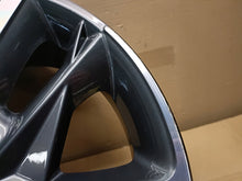 Load image into Gallery viewer, 1x Alufelge 17 Zoll 7.0&quot; 5x114.3 53ET Glanz Graphit 52910-64700 Hyundai Mg