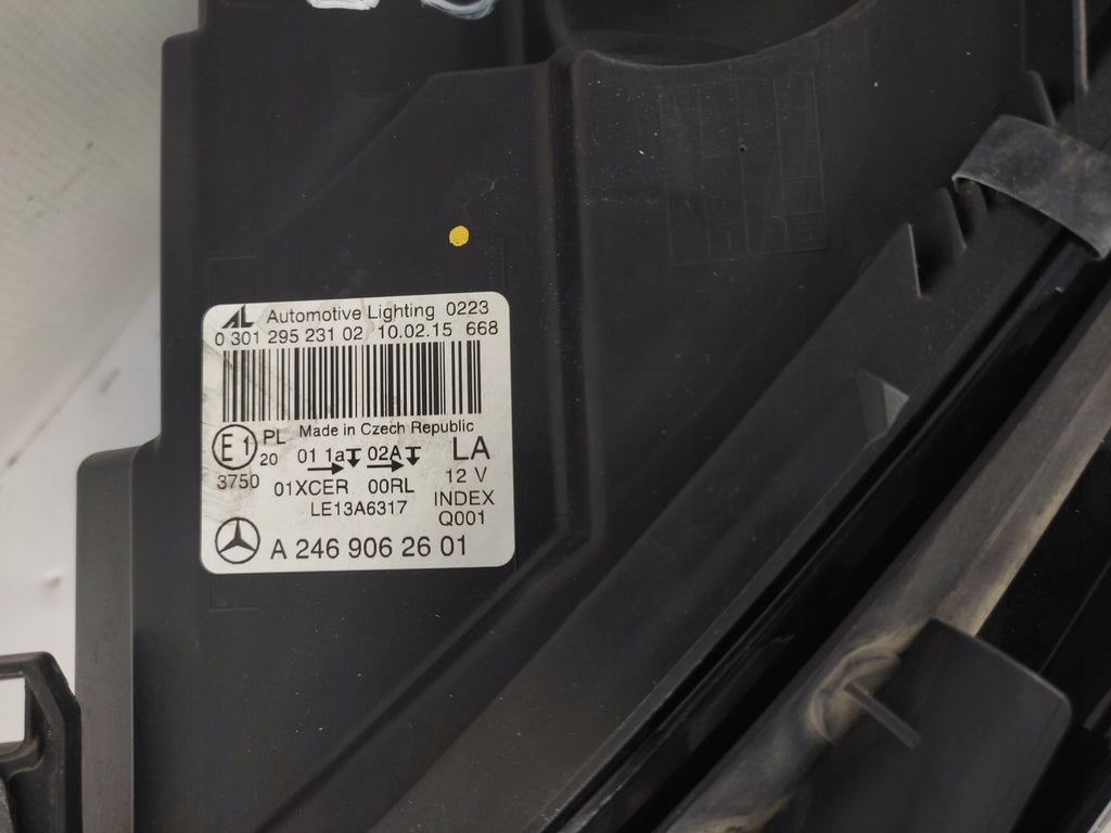 Frontscheinwerfer Mercedes-Benz W246 A2469062601 LED Rechts oder Links SCH1339731722bg