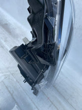 Load image into Gallery viewer, Frontscheinwerfer Toyota Yaris K0-8EU 0193579 LED Rechts Scheinwerfer Headlight SCH5689406066tt