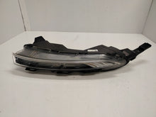 Load image into Gallery viewer, Frontscheinwerfer Hyundai Bayon 92207Q0500 LED Ein Stück (Rechts oder Links)