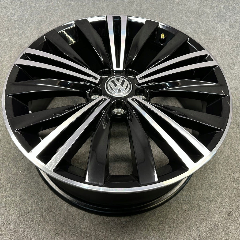 1x Alufelge 18 Zoll 7.0" 5x112 43ET Glanz Schwarz 5NA601025 VW Tiguan Rim Wheel FEL6045093868ql