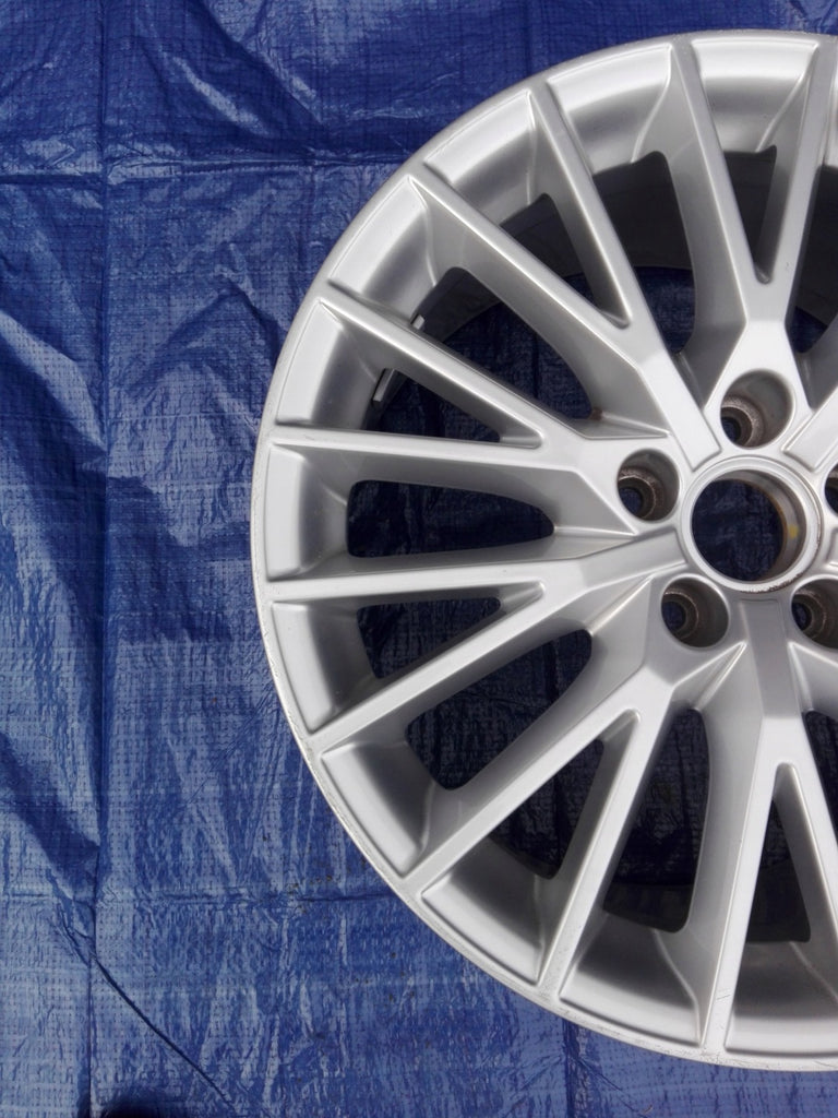 1x Alufelge 18 Zoll 8.5" 5x112 50ET Glanz Silber 8S0601025D Audi Tt Rim Wheel FEL4300621007nv
