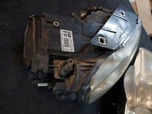 Laden Sie das Bild in den Galerie-Viewer, Frontscheinwerfer VW Passat 3C0941752K 3C0941751 Rechts Scheinwerfer Headlight SCH2668647754va