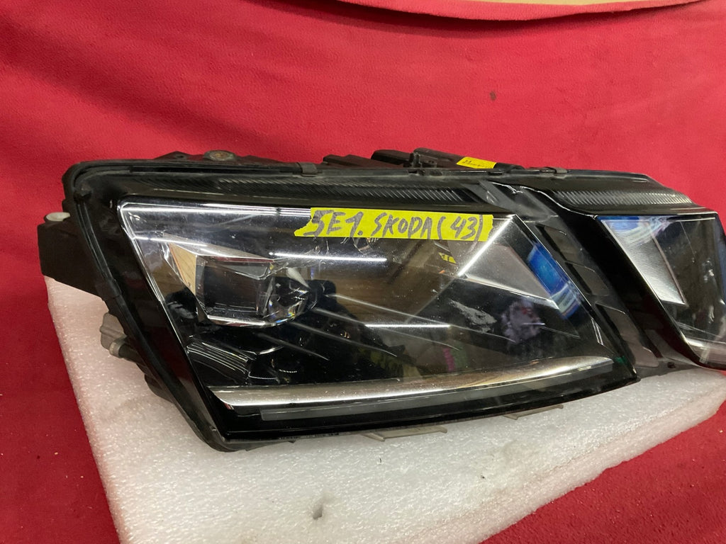 Frontscheinwerfer Skoda Octavia III 5E1941016 Rechts Scheinwerfer Headlight SCH7776254985fy