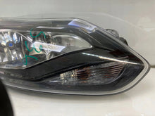 Laden Sie das Bild in den Galerie-Viewer, Frontscheinwerfer Ford Focus BM5113W029CK Rechts Scheinwerfer Headlight SCH1666039098zr