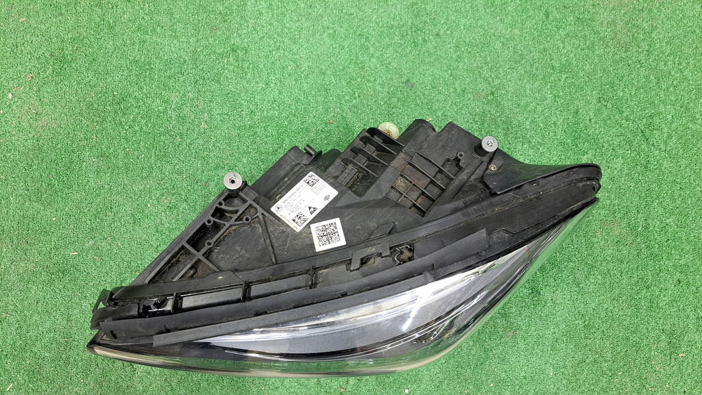 Frontscheinwerfer Mercedes-Benz W247 A2479060505 Links Scheinwerfer Headlight