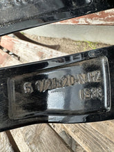 Load image into Gallery viewer, 1x Alufelge 20 Zoll 5.5" 5x112 33ET Glanz Schwarz 6888010 BMW I3 Rim Wheel FEL3858331670ft