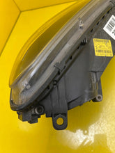 Laden Sie das Bild in den Galerie-Viewer, Frontscheinwerfer Skoda Yeti 5L1941015C Xenon Links Scheinwerfer Headlight SCH1914281497ik