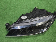 Laden Sie das Bild in den Galerie-Viewer, Frontscheinwerfer Skoda Superb III 3V19410A Bi-Xenon Rechts oder Links