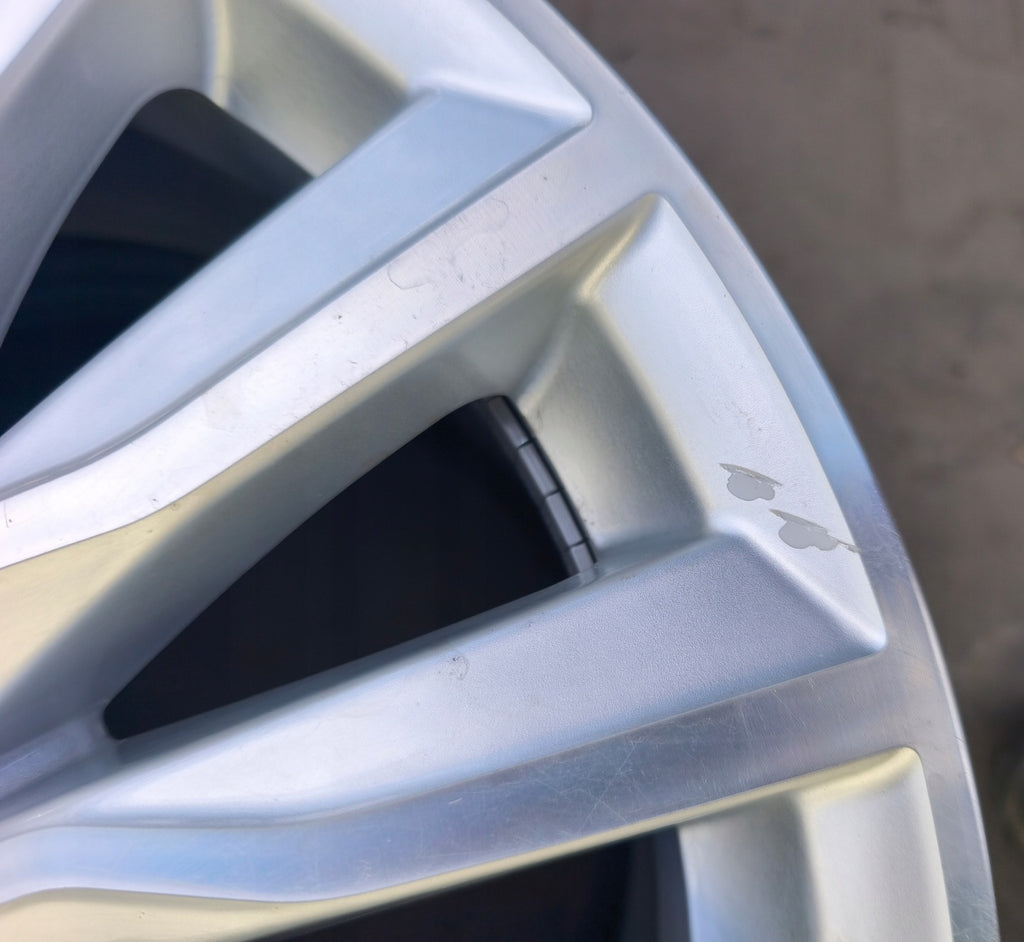 1x Alufelge 17 Zoll 7.5" 5x112 51ET Glanz Silber 8V0601025CB Audi A4 B6 C5 FEL3097914213we