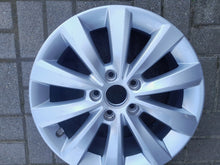 Load image into Gallery viewer, 1x Alufelge 16 Zoll 6.5&quot; 5x112 44ET SC0601025T Vw Rim Wheel