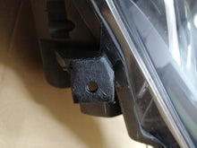 Load image into Gallery viewer, Frontscheinwerfer Toyota Yaris LED Rechts Scheinwerfer Headlight