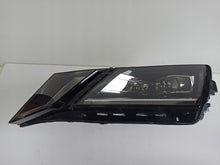Laden Sie das Bild in den Galerie-Viewer, Frontscheinwerfer Seat Octavia III 5E1941015D Links Scheinwerfer Headlight