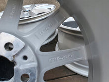 Laden Sie das Bild in den Galerie-Viewer, 4x Alufelge 17 Zoll 7.5" 5x112 52ET Glanz Silber 6856061- BMW F45 F39 X1 F48 F46 FEL7732444917cm