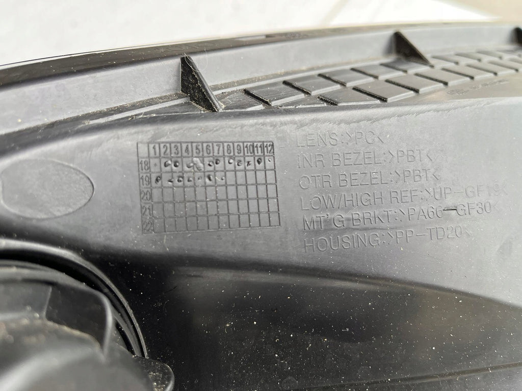 Frontscheinwerfer Hyundai I10 92102-B9000 Rechts Scheinwerfer Headlight