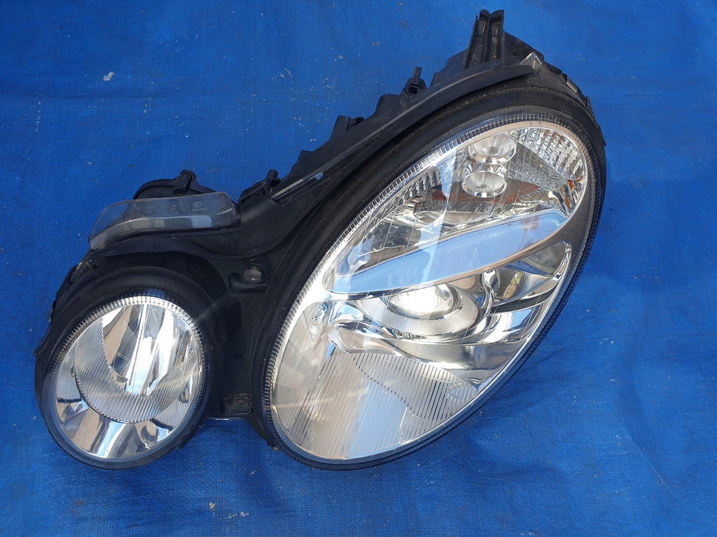 Frontscheinwerfer Mercedes-Benz W211 1EL008369-09 Xenon Rechts oder Links SCH3286044869oe