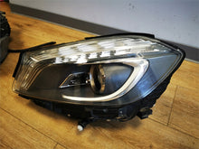 Load image into Gallery viewer, Frontscheinwerfer Mercedes-Benz W176 A1768200561 Xenon Rechts oder Links
