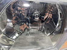Laden Sie das Bild in den Galerie-Viewer, Frontscheinwerfer Mitsubishi Pajero III 10087419 12V6055W Links Headlight