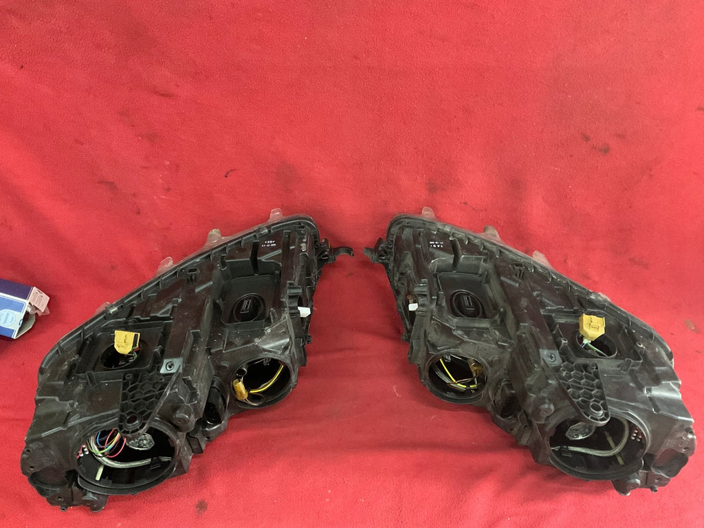 Frontscheinwerfer Skoda Octavia III 5E1941016B 5E1941015B Xenon Ein Satz SCH1531620766mg
