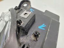 Laden Sie das Bild in den Galerie-Viewer, Frontscheinwerfer Peugeot Partner 9816826880 Rechts Scheinwerfer Headlight SCH2283414371fg