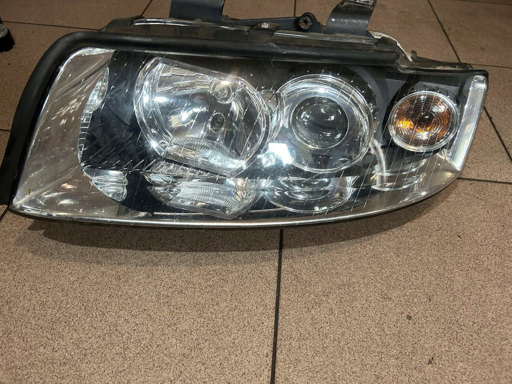 Frontscheinwerfer Audi A4 B6 8E0941029Q Xenon Links Scheinwerfer Headlight