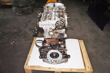 Laden Sie das Bild in den Galerie-Viewer, Motor Audi A3 CZR 2.0 186PS 2013 Benzin Engine Unkomplett MOT8391944830xk
