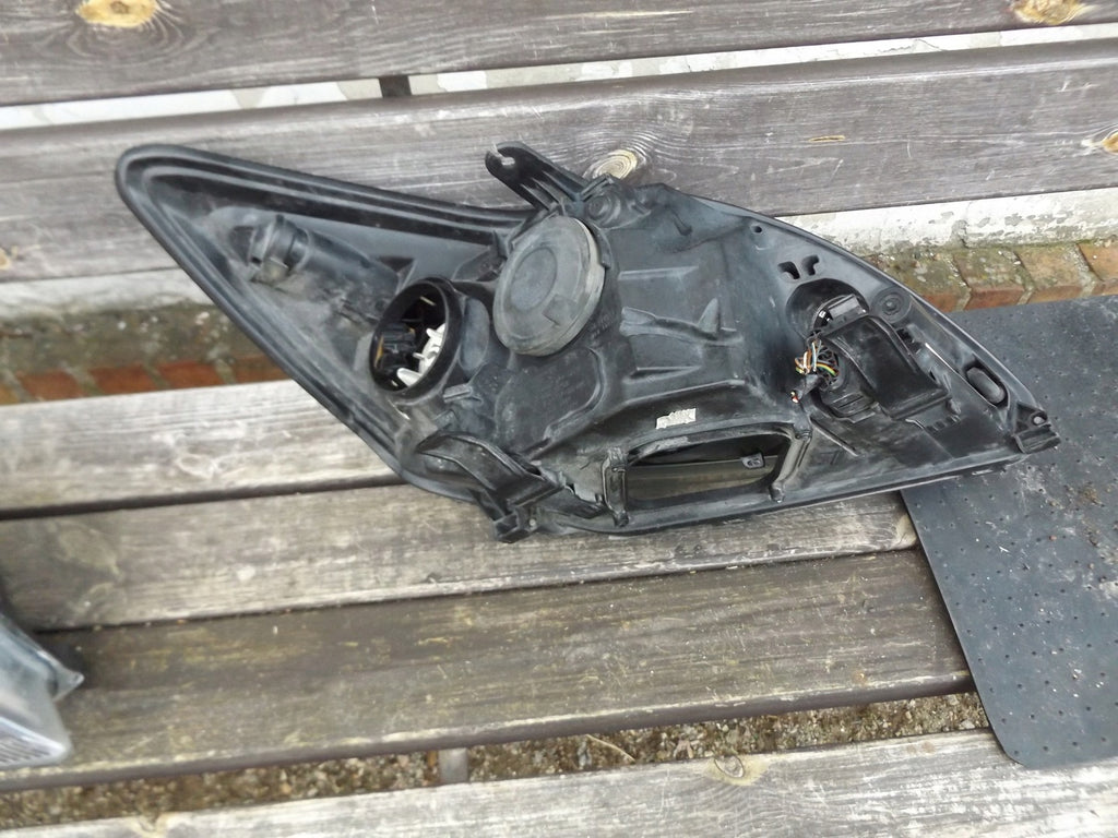 Frontscheinwerfer Ford Focus 8M51-13D155-CD Xenon Ein Stück (Rechts oder Links) SCH4912597438in