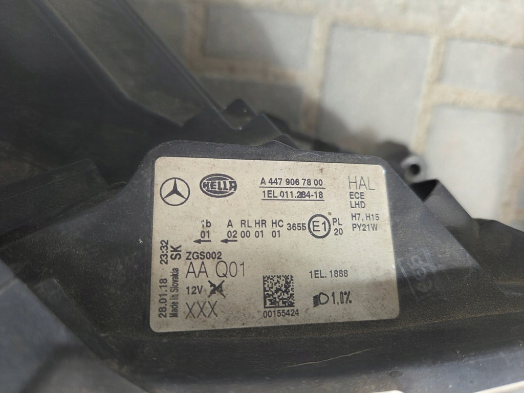 Frontscheinwerfer Mercedes-Benz Vito W447 A4479067800 Rechts Headlight SCH3249302889cb