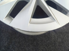 Laden Sie das Bild in den Galerie-Viewer, 1x Alufelge 17 Zoll 7.0&quot; 5x112 46ET Skoda Octavia Iv Rim Wheel