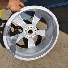 Load image into Gallery viewer, 1x Alufelge 19 Zoll 7.5&quot; 5x112 43ET 83A601025 Audi Rim Wheel