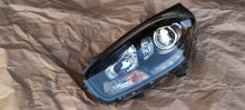 Laden Sie das Bild in den Galerie-Viewer, Frontscheinwerfer Kia Carens 32323 Links Scheinwerfer Headlight