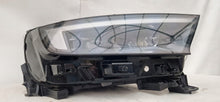 Laden Sie das Bild in den Galerie-Viewer, Frontscheinwerfer Hyundai Matrix Mokka 9847939580 LED Rechts Headlight