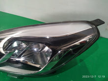 Laden Sie das Bild in den Galerie-Viewer, Frontscheinwerfer Ford Fiesta Links Scheinwerfer Headlight