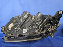 Laden Sie das Bild in den Galerie-Viewer, Frontscheinwerfer Mercedes-Benz W213 A2139068708KZ LED Links Headlight SCH6705212082tu