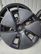 Laden Sie das Bild in den Galerie-Viewer, 4x Alufelge 18 Zoll 8.5" 5x114.3 40ET Glanz Graphit 1044261-00-A Tesla 3 FEL2009294477eb