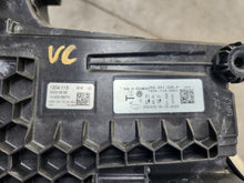Laden Sie das Bild in den Galerie-Viewer, Frontscheinwerfer VW Caddy Links Scheinwerfer Headlight SCH3956730811da