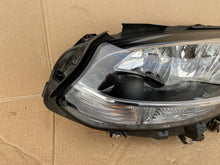 Laden Sie das Bild in den Galerie-Viewer, Frontscheinwerfer Mercedes-Benz W246 A2468205361 LED Rechts oder Links SCH8781092693ac