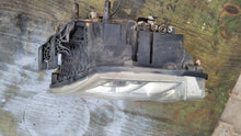 Laden Sie das Bild in den Galerie-Viewer, Frontscheinwerfer Volvo 21323113 Rechts Scheinwerfer Headlight SCH2376685437rf