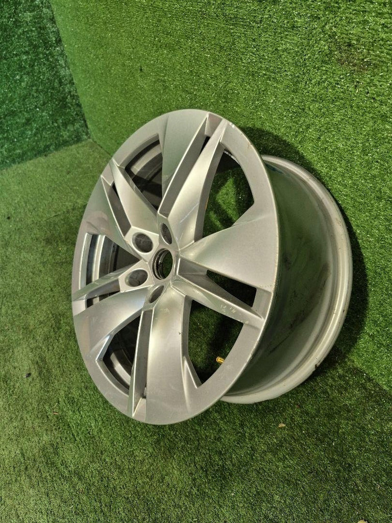 1x Alufelge 19 Zoll 8.0" 5x112 45ET Glanz Silber 5LA601025B Skoda Enyaq FEL8559507927bk