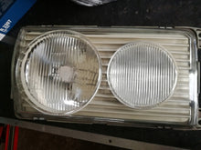 Laden Sie das Bild in den Galerie-Viewer, Frontscheinwerfer Mercedes-Benz W123 1305234050 Rechts Scheinwerfer Headlight SCH5931440572ec