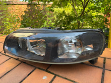 Load image into Gallery viewer, Frontscheinwerfer Volvo Xc70 89008268 Xenon Links Scheinwerfer Headlight