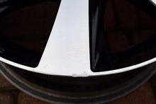 Laden Sie das Bild in den Galerie-Viewer, 1x Alufelge 17 Zoll 7.0&quot; 5x114.3 39ET Glanz Schwarz Toyota Avensis Rim Wheel