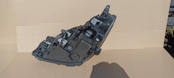 Frontscheinwerfer Toyota Yaris 81110-0D35006 Rechts Scheinwerfer Headlight SCH4346256441wz