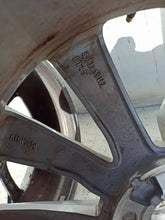 Laden Sie das Bild in den Galerie-Viewer, 1x Alufelge 19 Zoll 8.0&quot; 5x112 45ET 5LA601025 Skoda Enyaq Rim Wheel